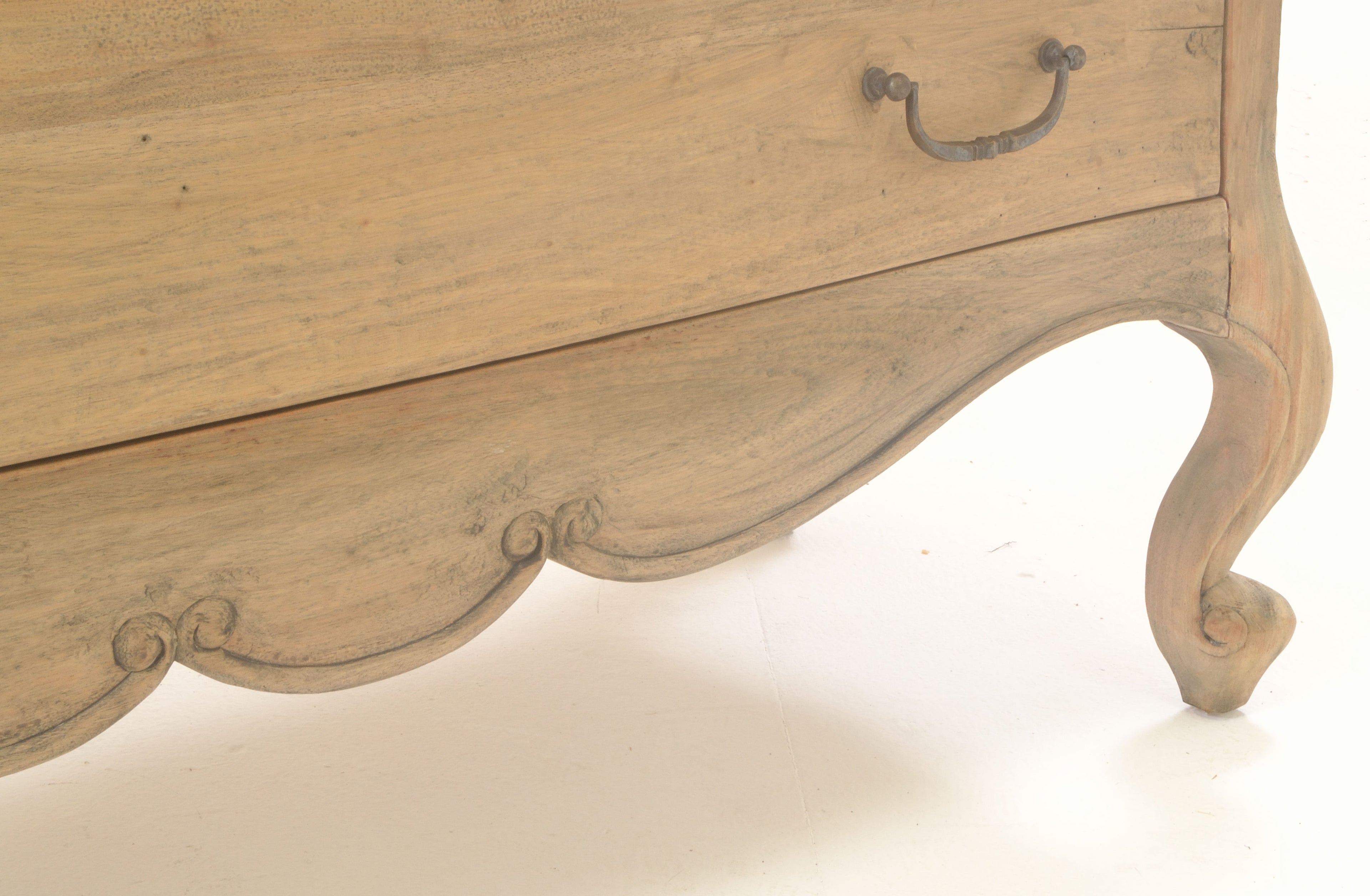 Louis Vintage Chest of Drawers